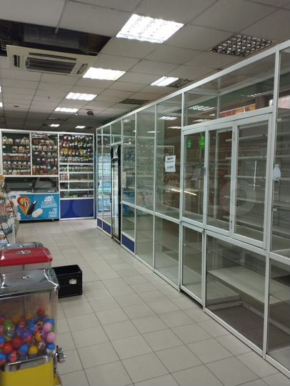 Торговое на ул.Есенина, 1 этаж, 2 входа, 1 линия