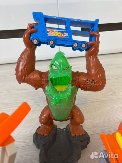 Hot Wheels Атака бешеной гориллы GTT94