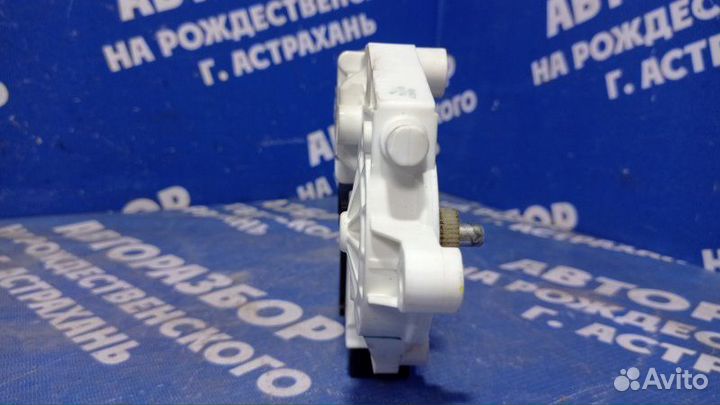 Моторчик стеклоподъемника Volkswagen Jetta 6 седан