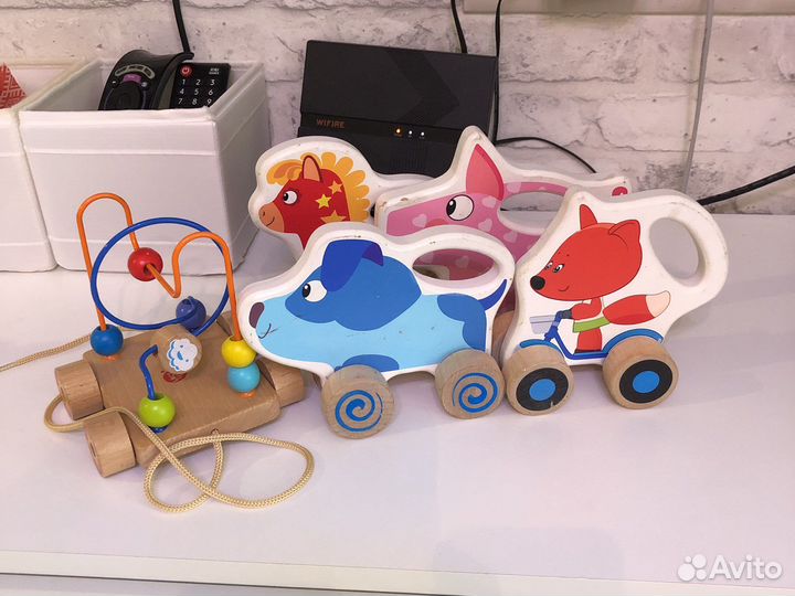 Деревянные игрушки. Каталка