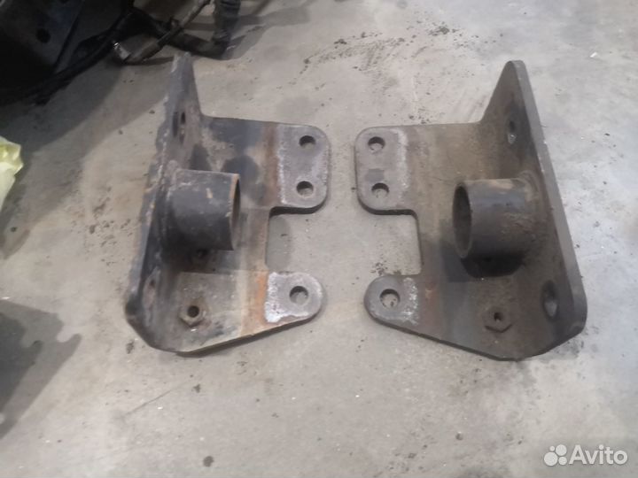 Кронштейн крепление бампера лев./прав. kamaz 5490