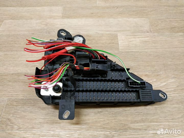 Блок предохранителей салона BMW 5 Series E60