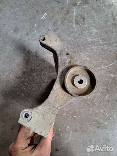 Кронштейн кондиционера на Jaguar s-type