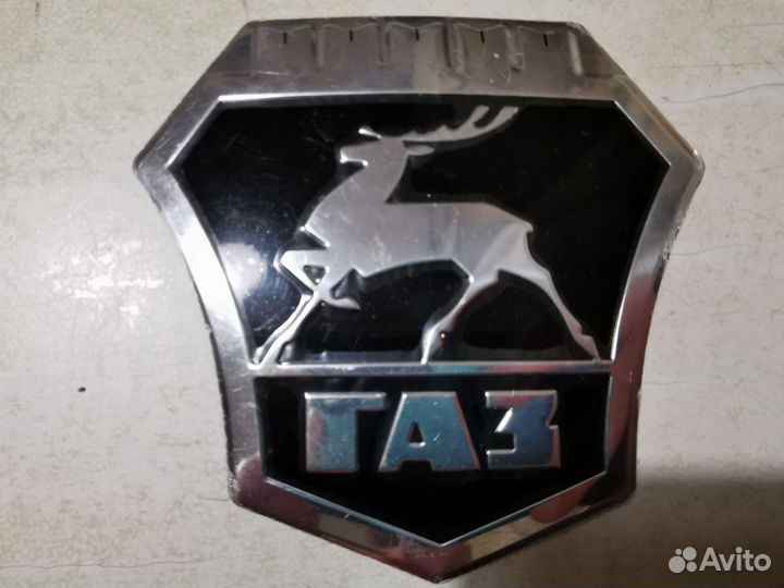Эмблема на газель