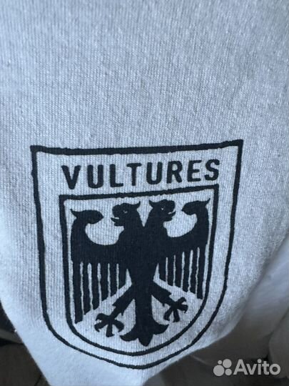 Лонгслив vultures