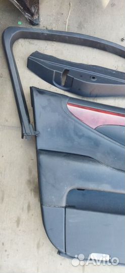 Обшивка двери передняя левая Lexus Ls600Hl UVF46