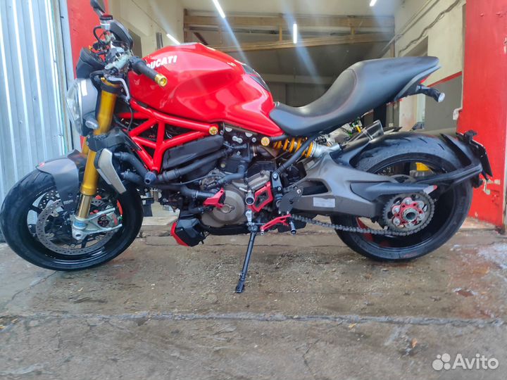 Мотоцикл ducati monster 1200S