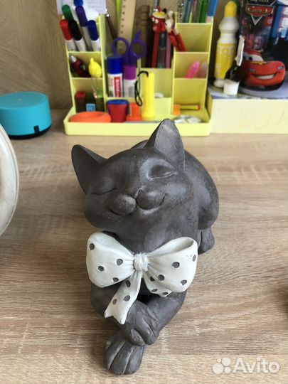 Статуэтка кошка