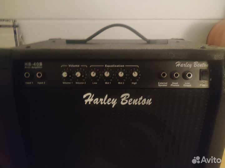 Комбоусилитель для бас гитары Harley Benton