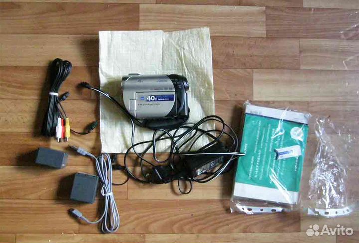 Видеокамера Sony DCR-DVD109E