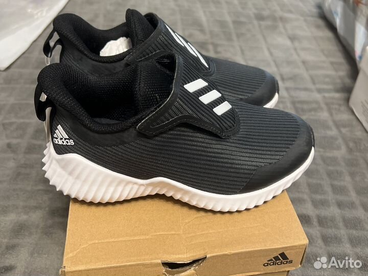 Кроссовки adidas новые оригинал