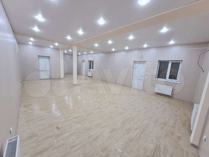 Коммерческое помещение 106.7 м²