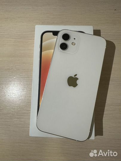 iPhone 12, 64 ГБ