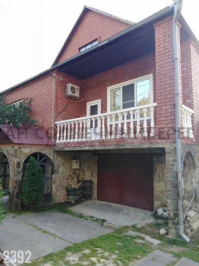 Дом 212 м² на участке 15 сот.