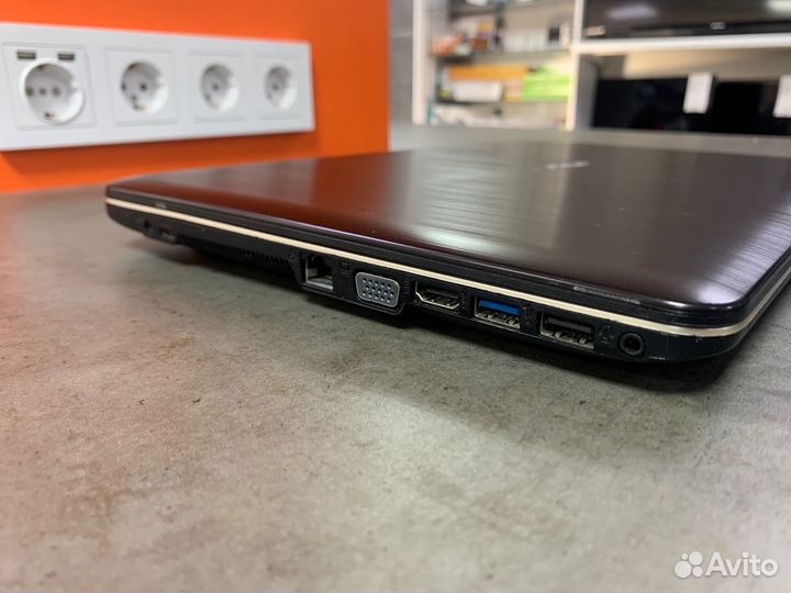 Игровой Ноутбук Asus/i3 5005/4GB/GT920/SSD/15.6