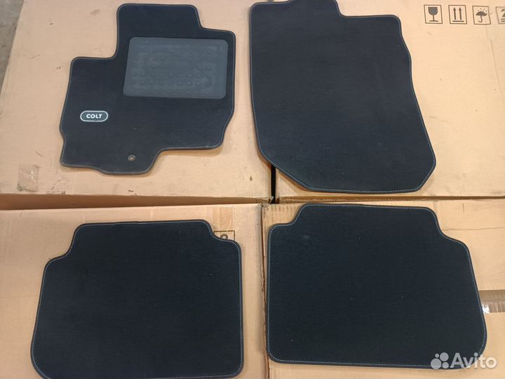Комплект ковроков Митцубиси Кольт Colt новые