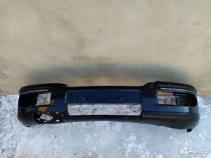 Бампер передний на опель