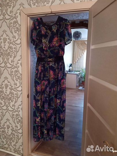 Вечернее платье и босоножки