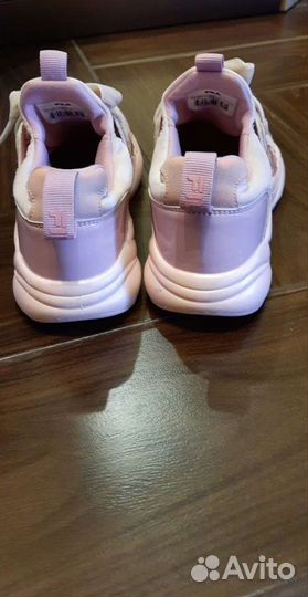 Кроссовки для девочки 36