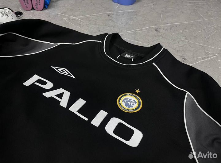 Свитшот Palace x Umbro