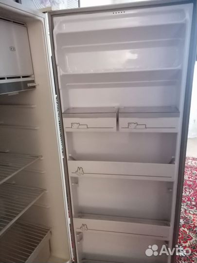 Холодильник на запчасти