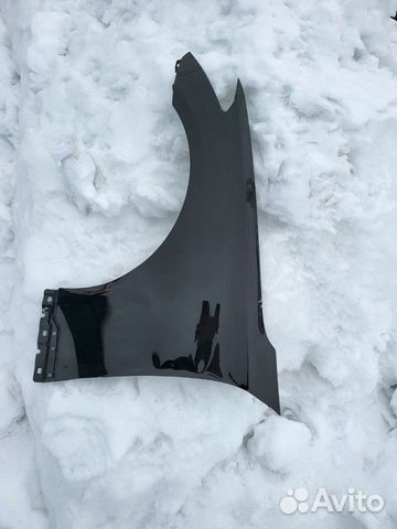 С дефектом крыло левое переднее Genesis G80 2018