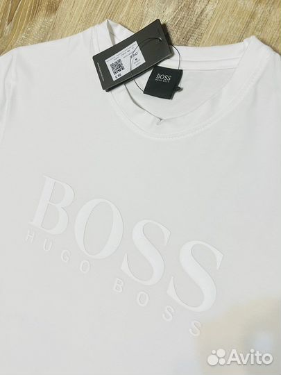 Оригинал.фирменная футболка Hugo Boss