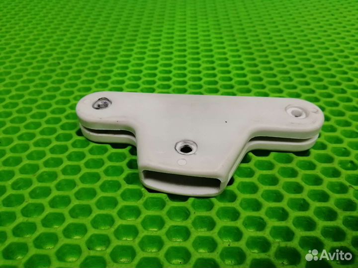 Соединитель рамы Yoya Plus Max на коляску