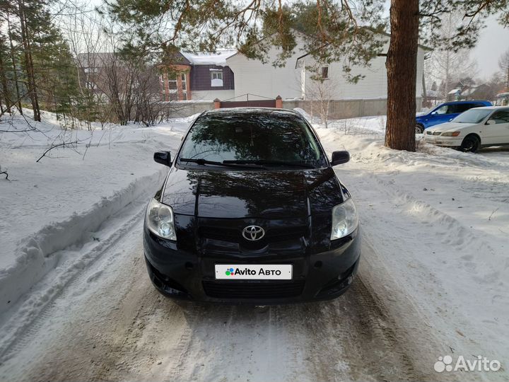Toyota Auris 1.6 МТ, 2007, 301 000 км