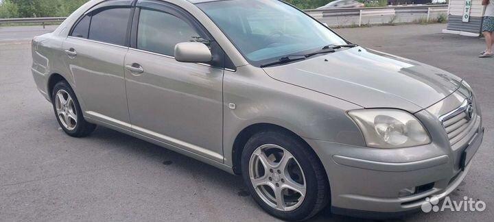 Toyota Avensis 2.0 AT, 2004, 250 000 км