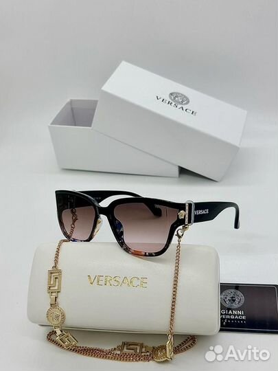 Солнцезащитные очки женские Versace