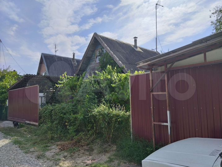 Дом 35 м² на участке 5,5 сот.