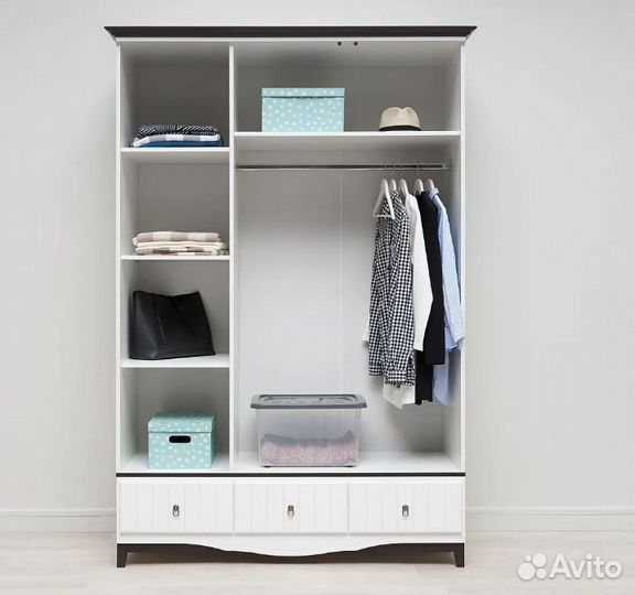 Шкаф 3-х створчатый Вояж