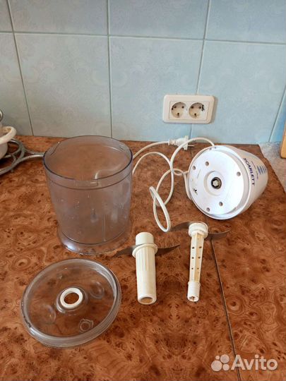 Блендер фирмы scarlett. (Два ножа )