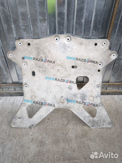 Металлическая защита двигателя BMW i8 I12 2015