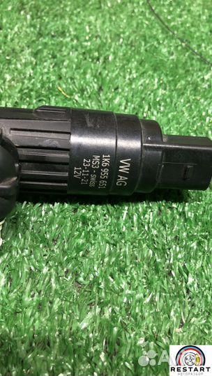 Насос (моторчик) омывателя стекла переднего 955651