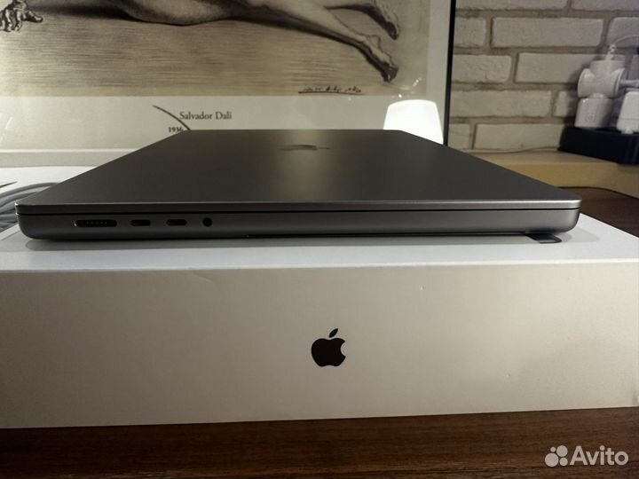 MacBook Pro 16 2021 M1 Pro 16GB/512SSD/101ц