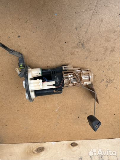 Топлевный бензонасос