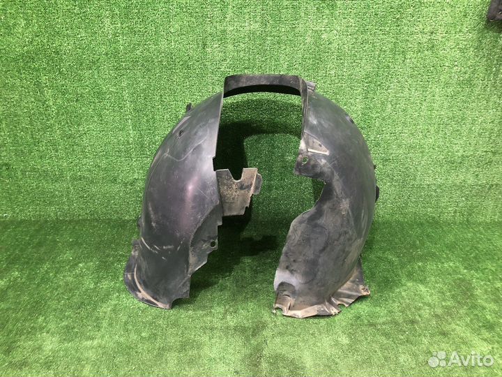 Подкрылок (локер) передний левый Peugeot 308