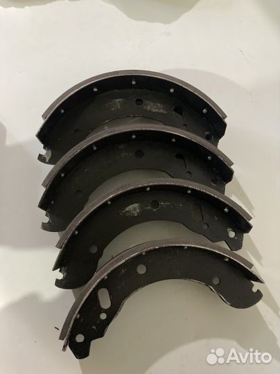 Задние тормозные колодки на газель