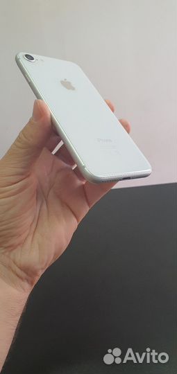 iPhone 8, 64 ГБ