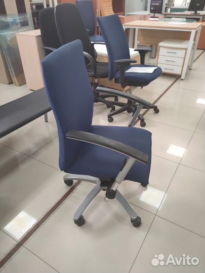 Офисное кресло игровое