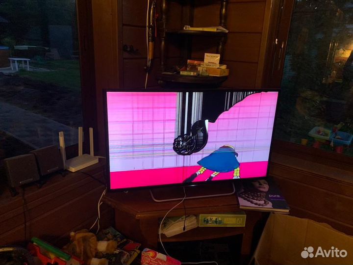 Телевизор Sony KDL 40w705c с битой матрицец