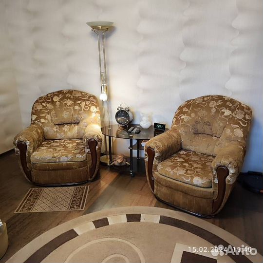 Продам комплект мягкой мебели