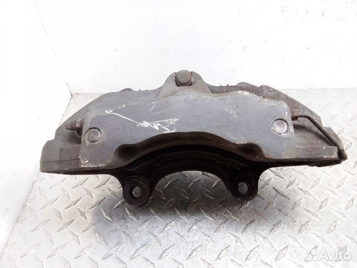 Суппорт передний правый Audi Q7 4L