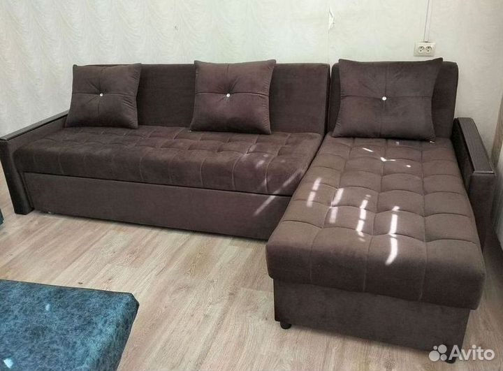 Диван угловой в наличии