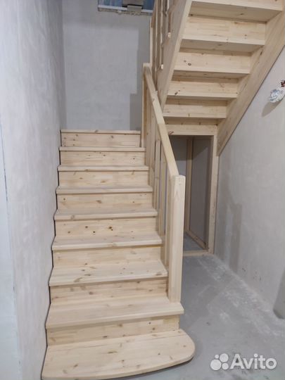 Деревянные лестницы на второй этаж