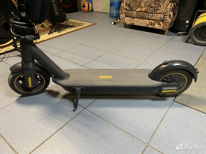 Скутер ninebot