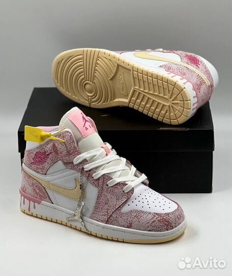 Кроссовки женские Nike Air Jordan 1