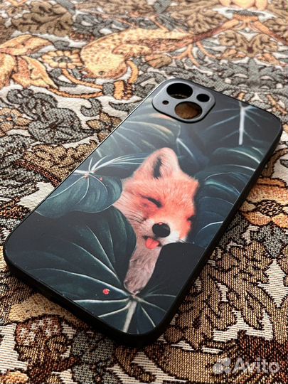 Чехол на iPhone 13